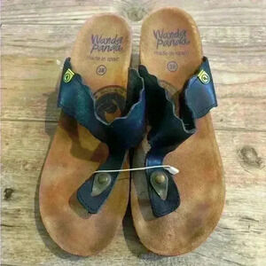 Wanda Panda leather wedge sandals 38 (7.5) Made in Spain